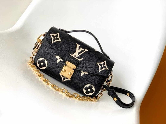 LV Master Quality Handbag / size 21*13*6cm  /  Turnaround time 2-4 Weeks