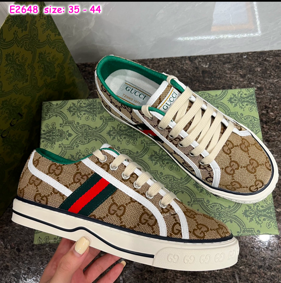 Designer sneakers pre-order  / 1:1 quality  / turnaround time 2-4 weeks / pc#3