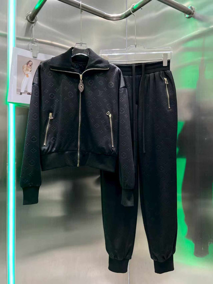 Designer 2 piece set pre-order / 1:1 quality / turnaround time 2-4 week