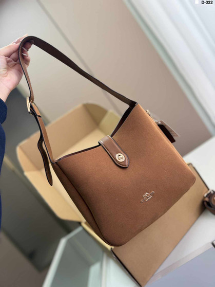 Designer handbag pre-order / 1:1 quality / turnaround time 2-4 weeks / size 24*10*23cm