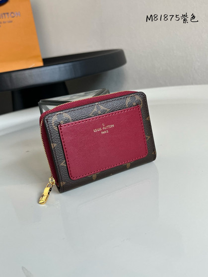 Designer wallet pre-order / Master Quality / Turnaround time 2-4 weeks /size 11*8*2cm