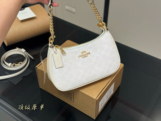 Designer handbag pre-order / mirror quality / turnaround time 2-4 weeks / size 24*6*12cm