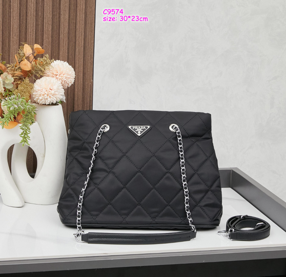 ⚡✨ FLASH SALE ✨⚡ Designer Handbag pre-order / 1:1 quality / Turnaround time 3-4 weeks / Size: 30 * 23 cm