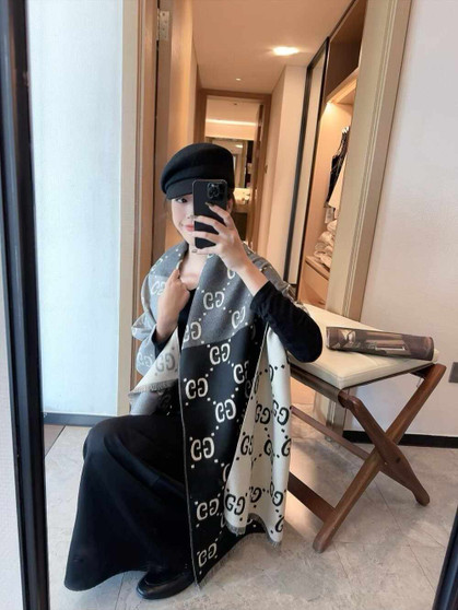 Designer scarf pre-order / Turnaround time 3-4 weeks / pc2-1761421632