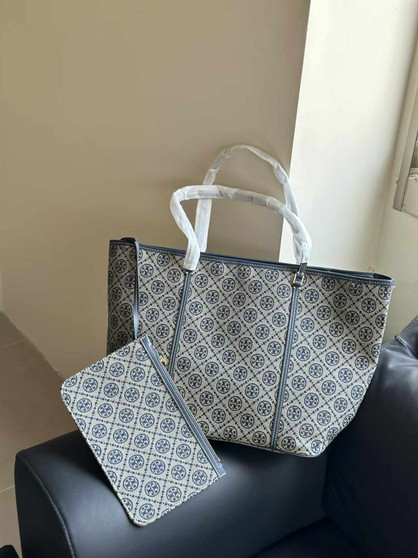 Designer handbag pre-order / 1:1 quality / turnaround time 2-4 weeks / size 32*29cm