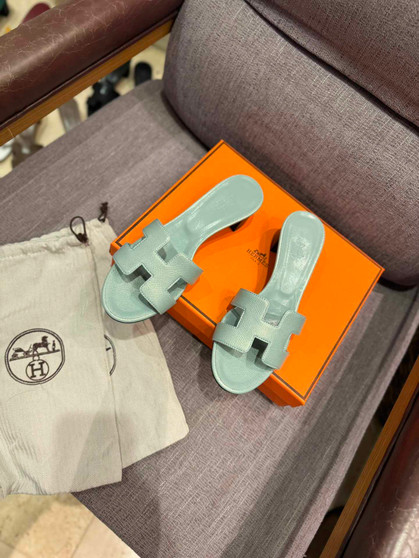 Designer shoe pre-order / 1:1 quality / turnaround time 2-4 weeks