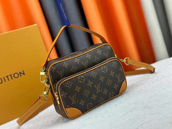 Designer handbag pre-order / 1:1 quality / size 22*16*8cm / turnaround time 2-4 weeks