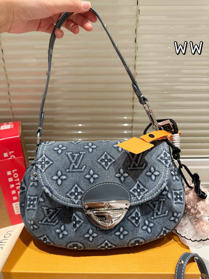 Designer Handbag pre-order / 1:1 quality / turnaround time 2-4 weeks / size 26*15cm-1761422713