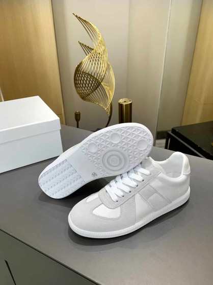 Designer sneakers pre-order / 1:1 quality / turnaround time 2-4 weeks-1761423132