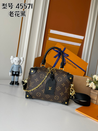 Designer handbag pre-order / 1:1 quality / turnaround time 2-4 weeks / size 20*14*7cm