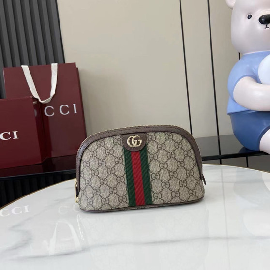 Designer cosmetic pouch pre-order / master quality / turnaround time 2-4 weeks / size 24*13.5*8cm