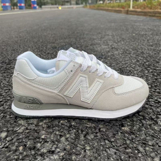 Designer sneakers pre-order  / 1:1 quality  / turnaround time 2-4 weeks /-1761425071