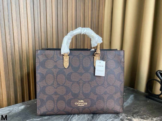 Designer handbag pre-order / 1:1 quality / turnaround time 2-4 weeks / size 37*27cm