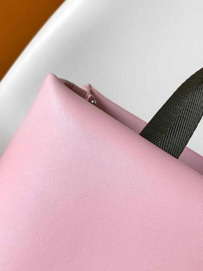 Designer handbag pre-order / master quality / turnaround time 2-4 weeks / size 25*19*11cm