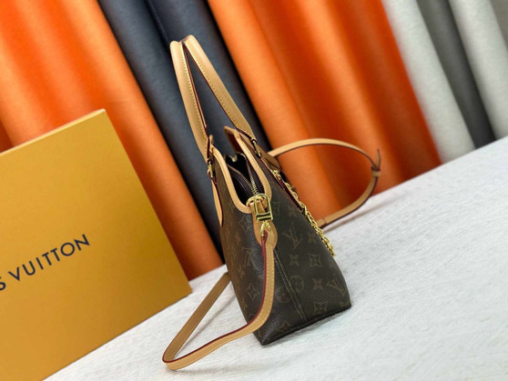 Designer handbag pre-order / 1:1 quality / turnaround time 2-4 weeks / size 35 cm