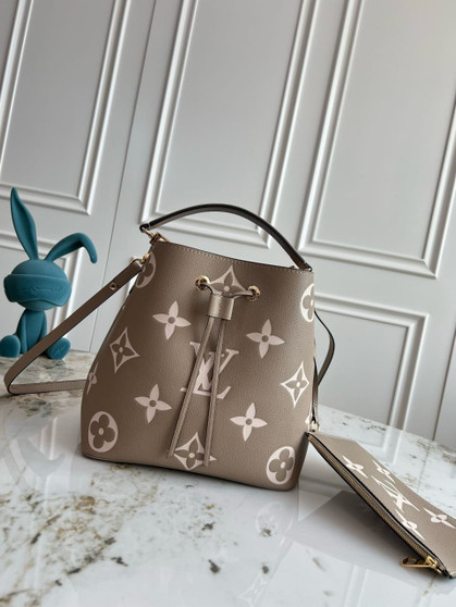 Designer Handbag Pre-order / Master Quality / size 26*26*17cm /