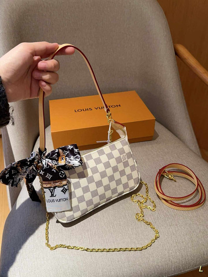 Designer handbag pre-order / 1:1 quality / turnaround time 2-4 weeks / size 23*13*4cm