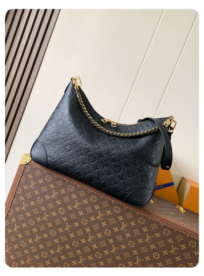 Designer handbag pre-order / Master Quality / Turnaround time 2-4 weeks / Size: 40 x 29 x 15