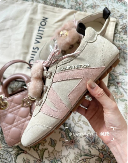 Designer sneakers pre-order / high mirror quality / turnaround time 2-4 weeks /