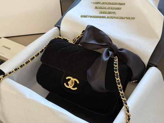 Channe* Handbag Pre-order / 1:1 Quality / Turnaround time 2-4 weeks