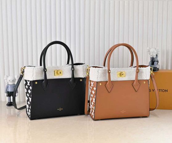 Designer handbag pre-order / Mirror quality / TAT 2-4 weeks / Size:  30x24x14