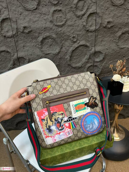 Designer handbag pre-order / size 29*27cm / 1:1 quality / Turnaround time 2-4 weeks