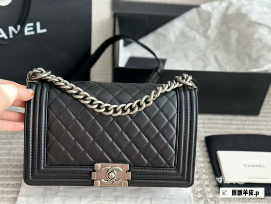 Designer handbag pre-order / mirror quality / turnaround time 2-4 weeks / size: 25 cm  / pc1