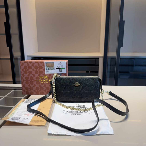 Designer handbag pre-order / 1:1 quality / Turnaround time 2-4 weeks / size 20*11*4cm