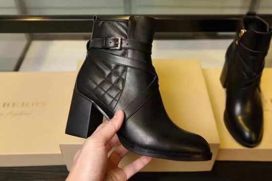 Designer boots pre-order / high mirror quality / turnaround time 2-4 weeks / code 2452