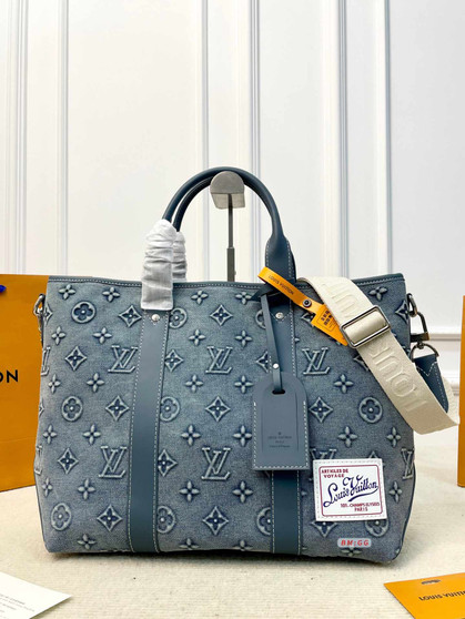 Designer handbag pre-order / size 45*12*28cm / turnround time 2-4 weeks / 1:1 quality