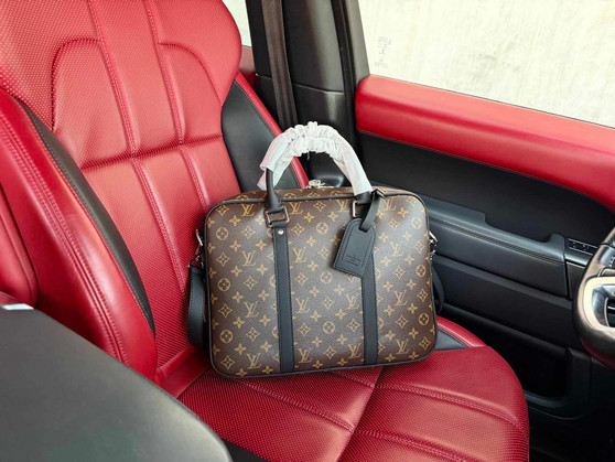 Designer handbag pre-order / size 38*30*8cm / 1:1 quality / Turnaround time 2-4 weeks