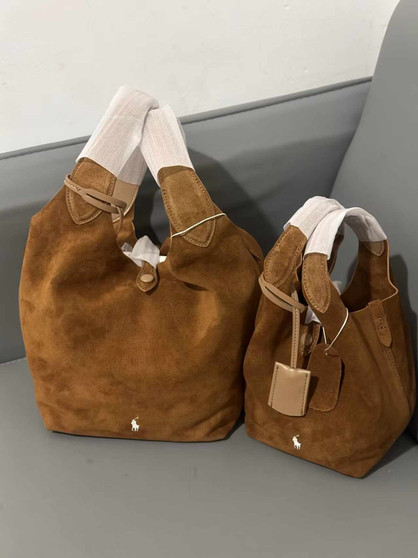 Designer handbag pre-order / Mirror quality / two sizes available / turnaround time 2-4 weeks / code 250=