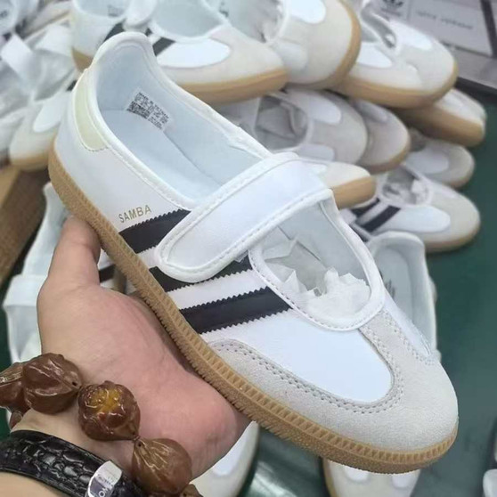 Adida* sneakers * pre-order  / 1:1 quality / turnaround time 2-4 weeks / code 1970i