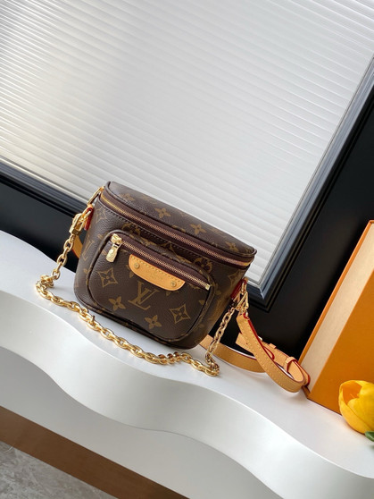 Designer handbag pre-order / Master quality / size 17*12*9cm / turnaround time 2-4 weeks / code 532-3