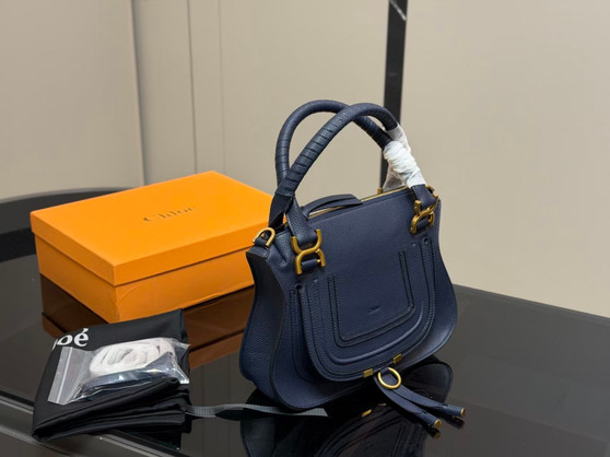 Designer handbag pre-order / mirror quality / turnaround time 2-4 weeks / size 30*23cm / code 324-3