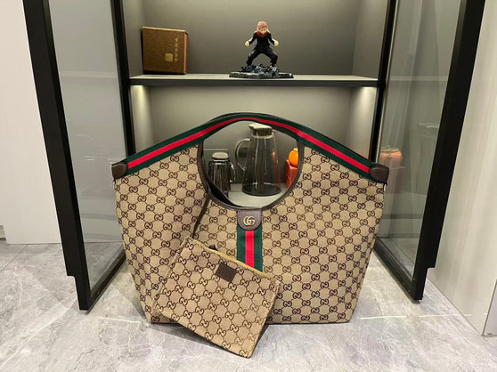 Designer handbag pre-order / 1:1 quality / size 60*47*16cm / turnaround time 2-4 weeks / code 43-23