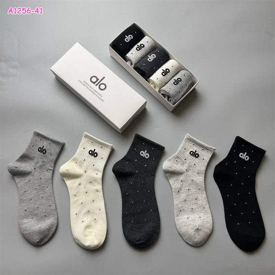 Women's multi-pack socks pre-order / One size fits most / Turnaround time 2-4 weeks / code 12345678