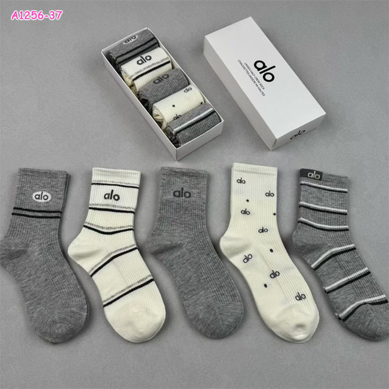 Women's multi-pack socks pre-order / One size fits most / Turnaround time 2-4 weeks / code 9