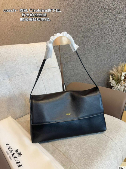 Designer handbag pre-order/ size 30*11*17cm / 1:1quality / Turnaround time 2-4 weeks 