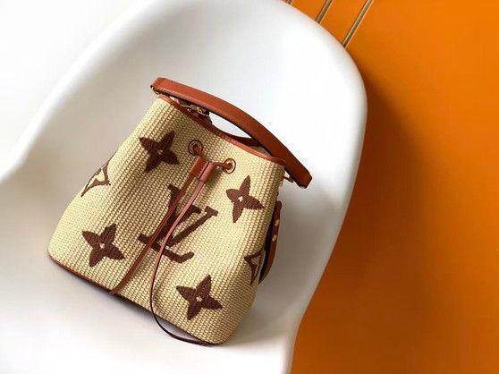 Designer handbag pre-order / 26*26*7.5 cm / Master quality / Turnaround time 2-4 weeks