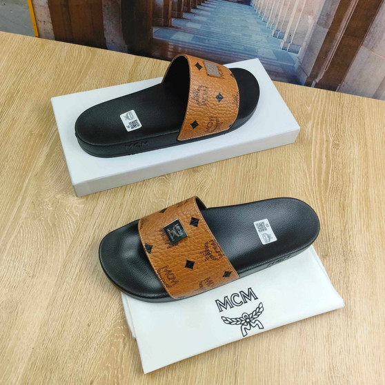 Designer sandals pre-order / 1:1 quality / Turnaround time 2-4 weeks / code 54-3