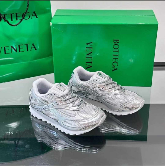 Designer sneakers pre-order / 1:1 quality / Turnaround time 2-4 weeks / code 523