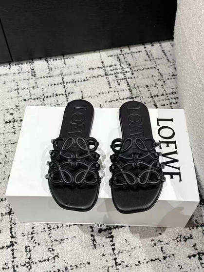 Designer sandals pre-order / 1:1 quality / Turnaround time 2-4 weeks / code214