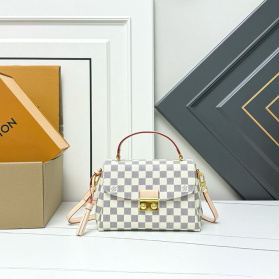 Designer handbag pre-order / 1:1 quality / turnaround time 2-4 weeks / size 25*17*9.5cm