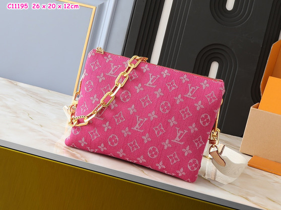 Designer handbag pre-order / 1:1 quality / Size: 20*20 cm / Turnaround time 2-4 weeks / 1114