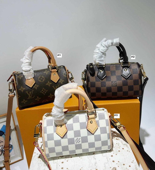 Designer handbag pre-order / size 16*10cm / 1:1 quality / Turnaround time 2-4 weeks
