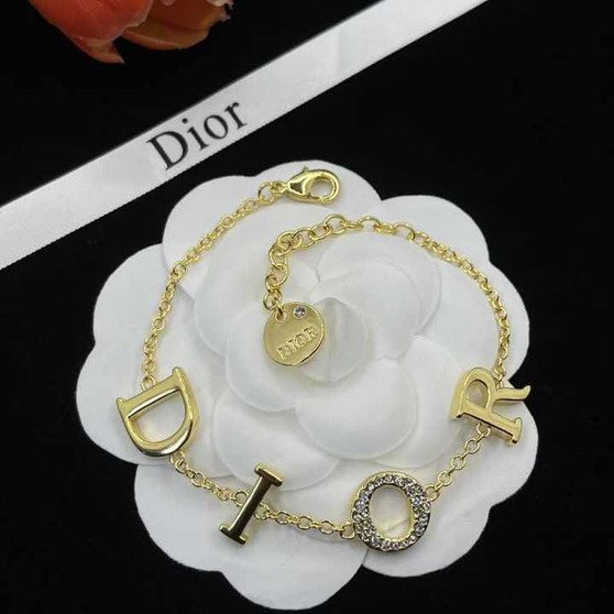 Designer bracelet pre-order / 1:1 quality / Turnaround time 2-4 weeks / product#1