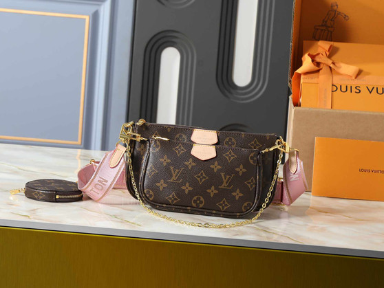 Designer handbag pre-order / size 24*13*4cm / Turnaround time 2-4 weeks 