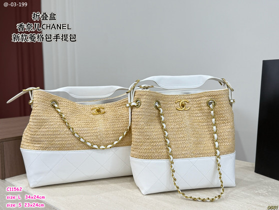 Designer handbag pre-order / 1:1 quality / Two sizes available / Turnaround time 2-4 weeks / code500323