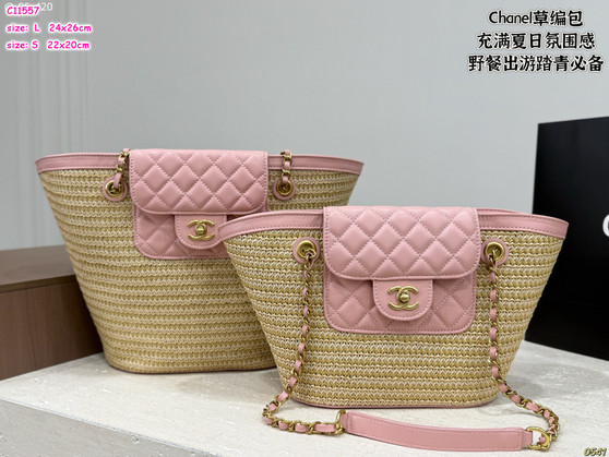 Designer handbag pre-order / 1:1 quality / Two sizes available / Turnaround time 2-4 weeks / code500870